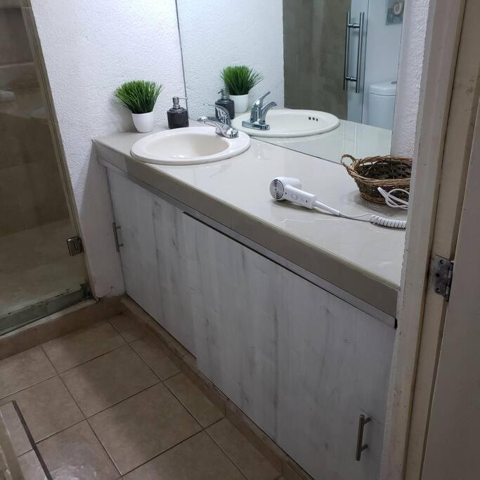 Depab Privado, Centrico,Wifi 80 Mb ,Aire Acondicionado ,Cocina, Cochera Techada, 시우다드 발레스 외부 사진
